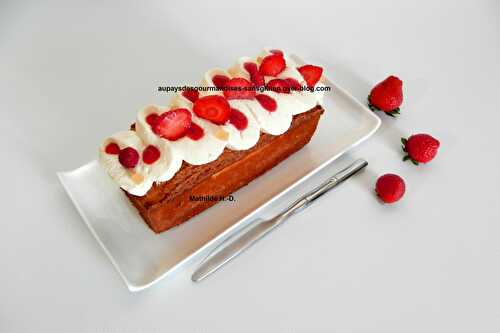 Kréatif cake grave givré d'après Christophe Michalak : biscuit citron, chantilly ivoire citron, confit fraise, crème glacée cheesecake, sorbet fraise
