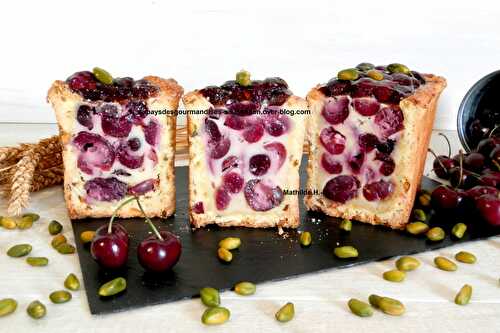 Pâté en croûte Cerise Pistache d'après Julien Duboué : pâte sucrée aux éclats de pistaches, clafoutis cerises, gelée verveine