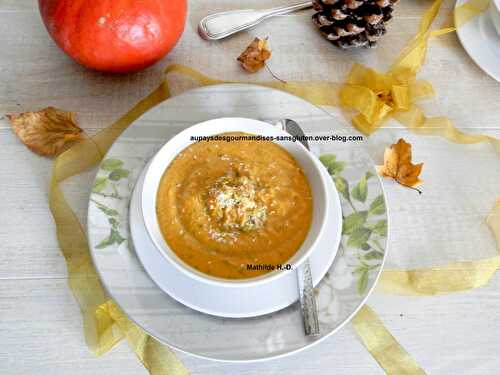 Soupe de courge et patate douce au lait de coco : sans gluten et sans lactose