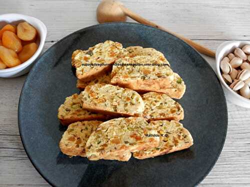 Cantuccinis salés aux abricots, pistaches et parmesan