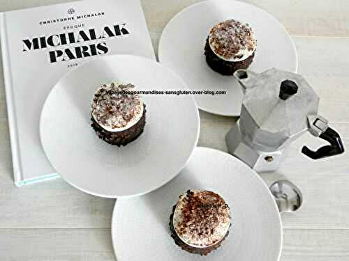 CAPPUCCINO d'après Christophe Michalak : croustillant café praliné, crème chantilly au café, biscuit marigny café imbibage café pastis, mousse de lait cappuccino
