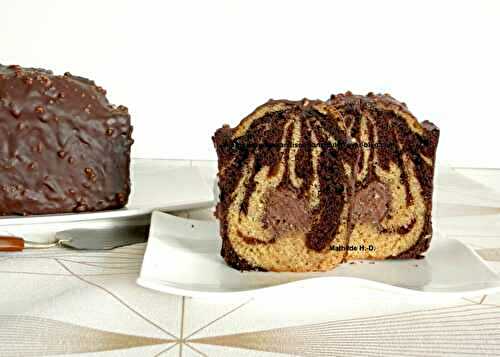 Cake marbré chocolat cacahuète avec insert caramel chocolat d'après aux fourneaux avec flo