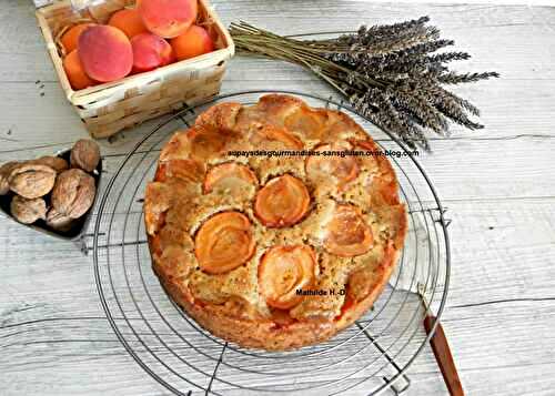 Gâteau aux abricots, aux noix et à la lavande d'après Yotam Ottolenghi
