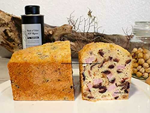 Cake aux olives noires, jambon et noisettes d'après La ferme des Tuilières