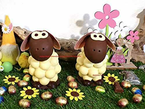 Les moutons de Pâques Anatole et Barnabé sur une base d'Oriol Balaguer