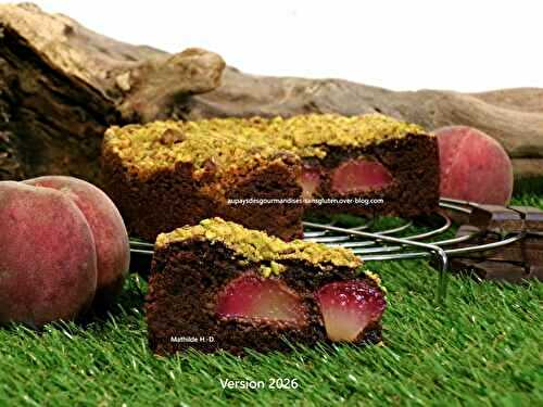 Gâteau au chocolat noir et aux pêches de vigne d'après Katherine Khodorowsky