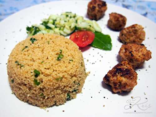 Couscous tom yam, boulettes de poulet au sumac