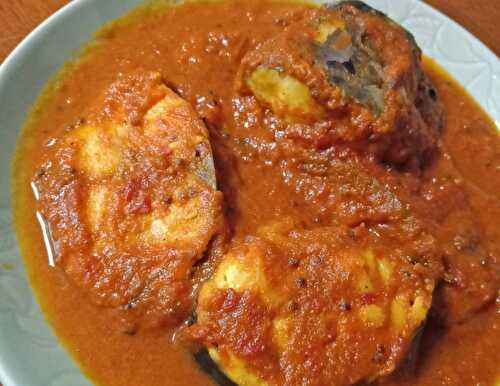 Délicieux curry de poisson, curcuma, tomate, tamarin