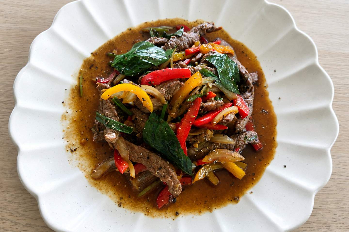 Wok de bœuf au poivre noir thaï
