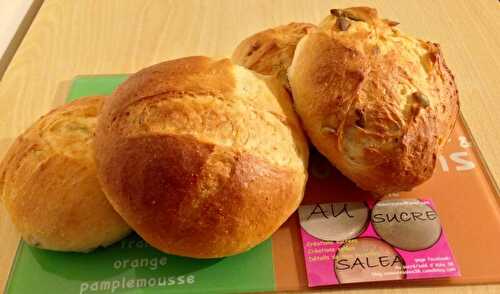 BOULES DE PAIN DE MIE BRIOCHE AUX GRAINES DE COURGE