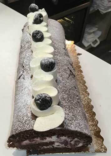 BUCHE ROULEE FACON FORET NOIRE