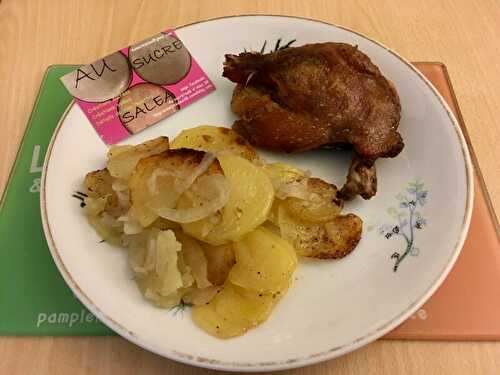 CUISSES DE CANARD CONFITES ET POMMES DE TERRE SARLADAISES