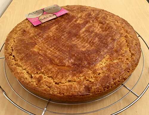 GATEAU BRETON FOURRE A LA CONFITURE DE CERISES NOIRES