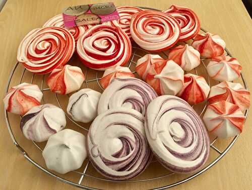 ROSES MERINGUEES ET PETITES MERINGUES BICOLORES