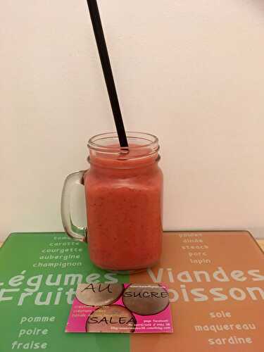 SMOOTHIE FRAISES-GROSEILLES ET MENTHE