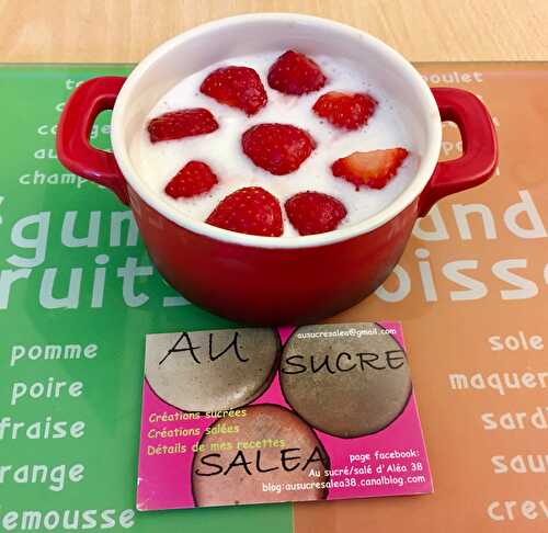 YAOURT GLACE AUX FRAISES FRAICHES