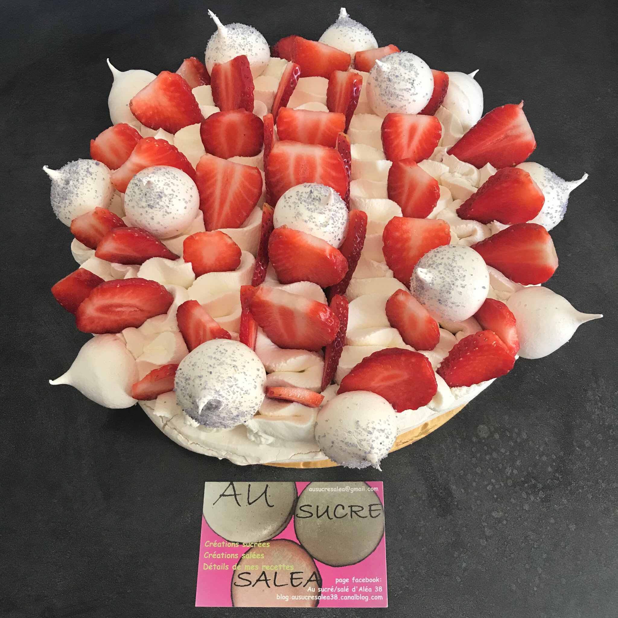 PAVLOVA FRAISES/FRAMBOISES D'APRES UNE RECETTE DE C.MICHALAK