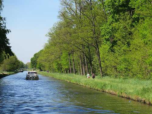 A l'abordage ! Des vacances en Bourgogne sur un bateau, sur le canal de Roanne à Digoin