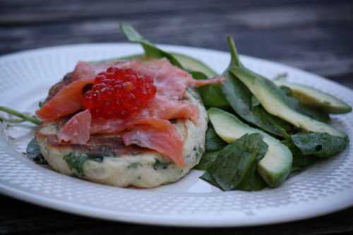 Blinis aux herbes & saumon fumé