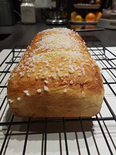 Brioche au sucre pour le petit déjeuner