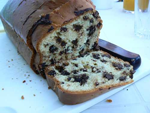 Cake tout moelleux purée d’amandes & pépites de chocolat