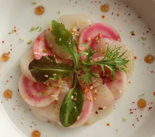 Carpaccio de St Jacques aux betteraves de couleurs