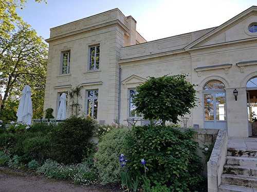 Château le Pape : Chambre d'hôtes dans le vignoble de Pessac-Léognan I Gironde
