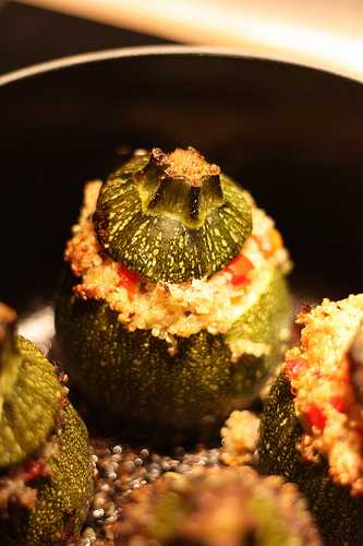 Courgettes rondes farcies au quinoa en deux versions