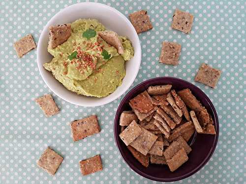 Crackers maison & houmous à l'avocat