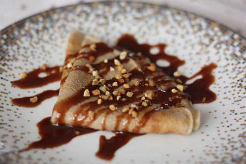 Crêpes à la châtaigne, sauce chocolat noisette