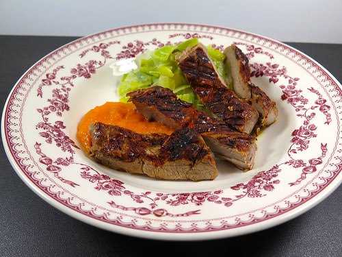 Filet mignon aux épices, duo de légumes