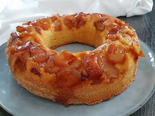 Gâteau normand aux pommes caramélisées