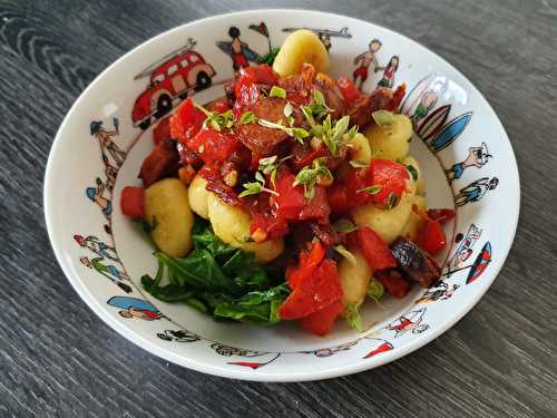 Gnocchis poêlés aux poivrons & saucisses