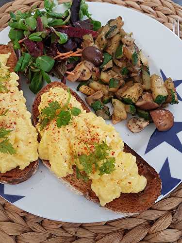 La recette des oeufs brouillés à la poêle