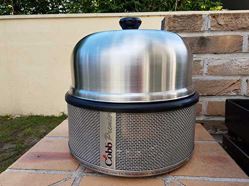 Le barbecue nomade Cobb Premier