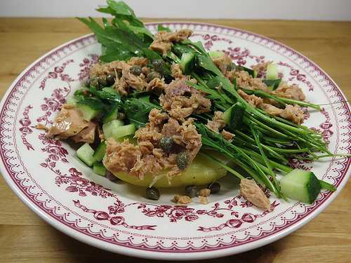 Les légumes de l'Amap j'en fais quoi ? Une salade de pommes de terre au thon & roquette