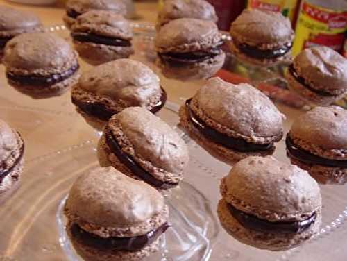 Les macarons au chocolat