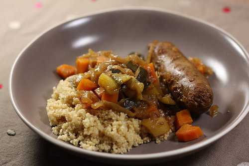 Mijoté de légumes au miel et aux saucisses de Toulouse