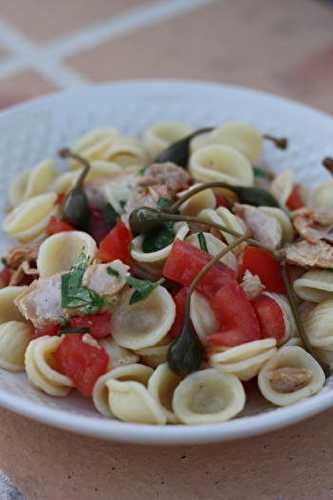 Pâtes, sauce aux tomates crues