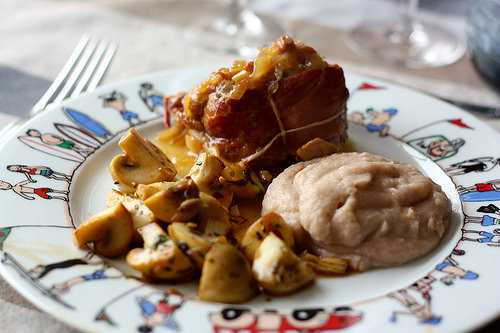 Paupiettes de veau aux champignons et aux raisins