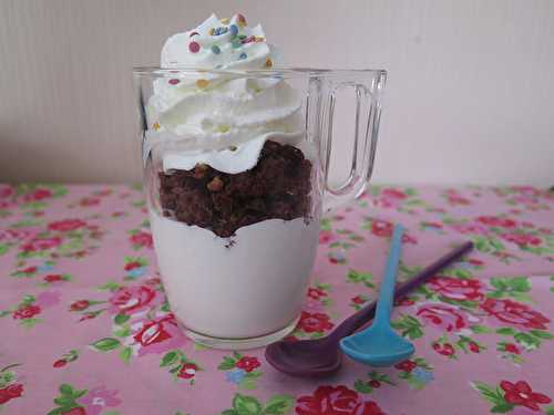 Que faire avec un reste de brownies au chocolat ? Un p'tit dessert dans un verre