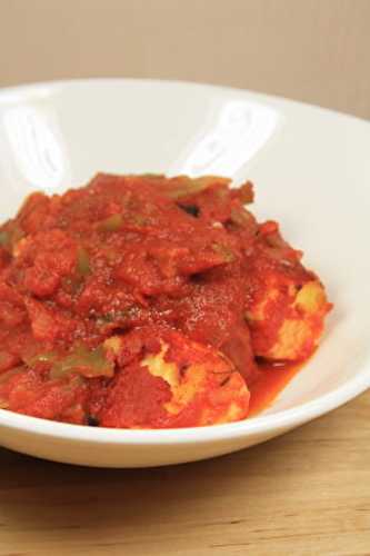 Quenelles à la sauce tomate aux trois poivrons