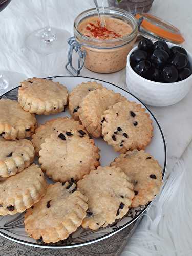 Sablés au manchego et olives Hojiblanca d'Espagne