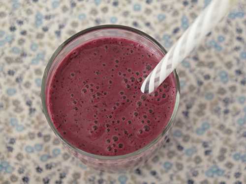 Smoothie aux fruits rouges