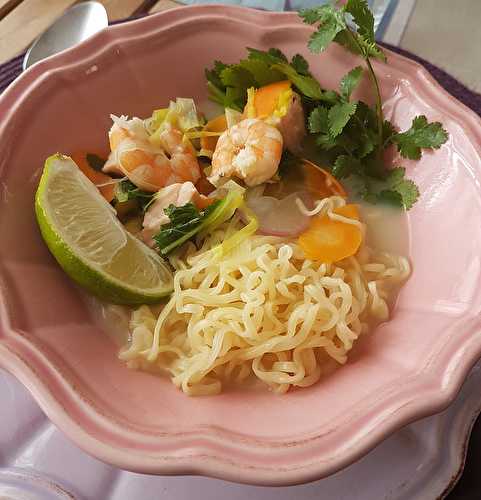 Soupe de nouilles aux crevettes au lait de coco