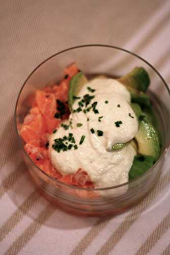 Tartare de saumon, crème de fenouil