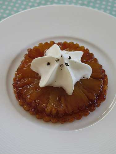 Tartelette tatin à l'ananas, aux épices douces