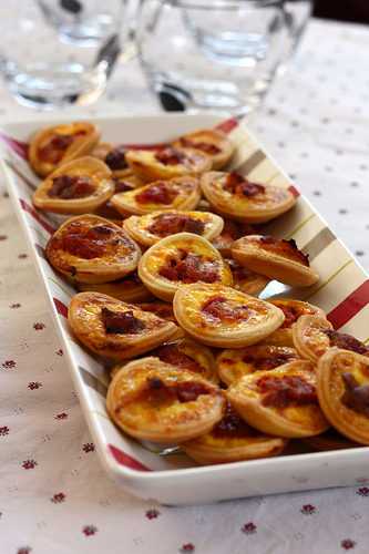 Tartelettes à l'esturgeon à la tomate, Sturia