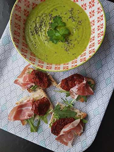 Velouté de courgettes et petits pois