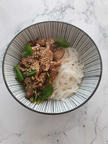 Wok de champignons aux émincés de soja et blé